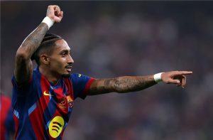 شاهد بالفيديو: هدف رافينها الصاروخي يحسم رباعية برشلونة أمام بلباو في السوبر الإسباني