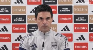 تحليل معمق لتصريحات أرتيتا: آرسنال وليفربول، لحظات الحسم الضائعة ودفاع عن مارتينيلي