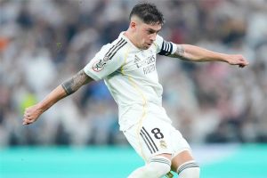 تطورات حصرية: الكشف عن التشخيص المبدئي لإصابة فالفيردي في قمة السوبر الإسباني