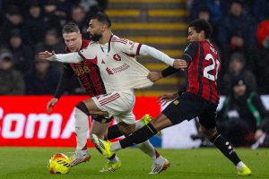 الدريدج يكشف خبايا: تحليل مشاكل ليفربول الدفاعية وأثرها على صراع المربع الذهبي