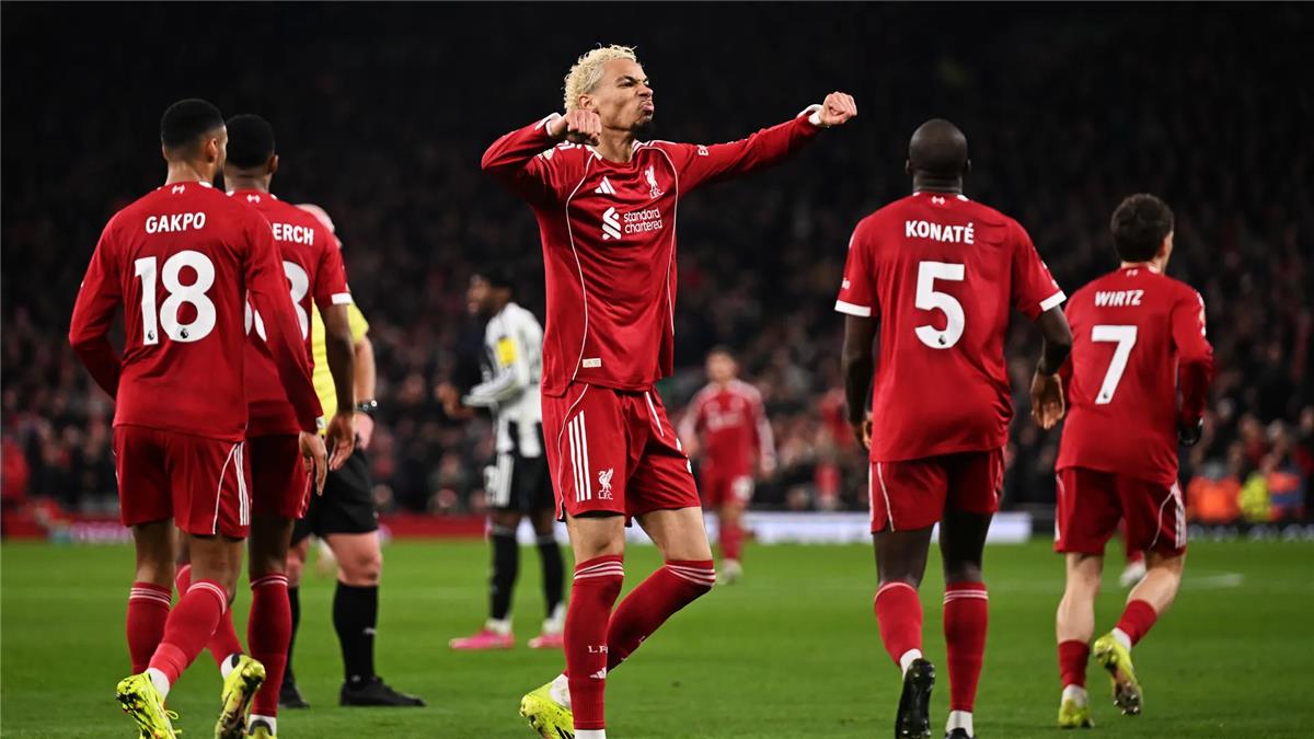 محمد صلاح يقود ليفربول لانتصار تاريخي على نيوكاسل برباعية مثيرة في الدوري الإنجليزي الممتاز