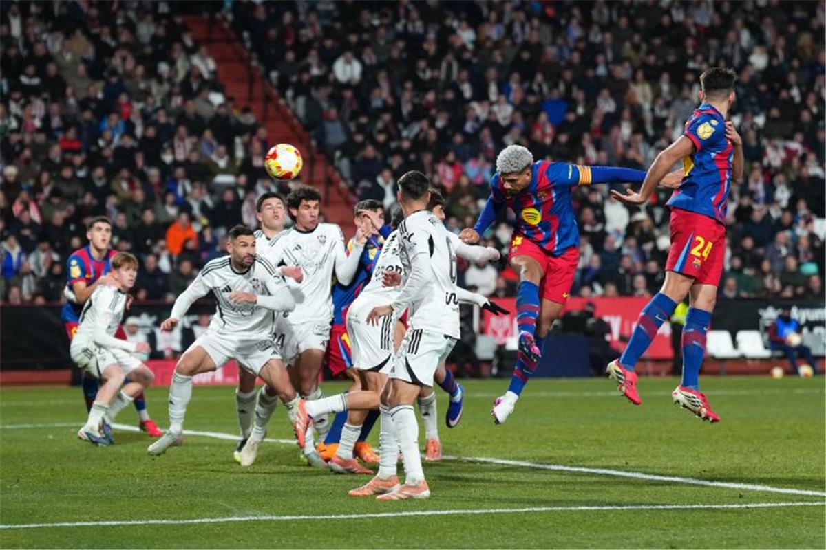 الوجه القبيح لكرة القدم: لامين يامال يتعرض لهتافات عنصرية من جماهير ألباسيتي في كأس الملك