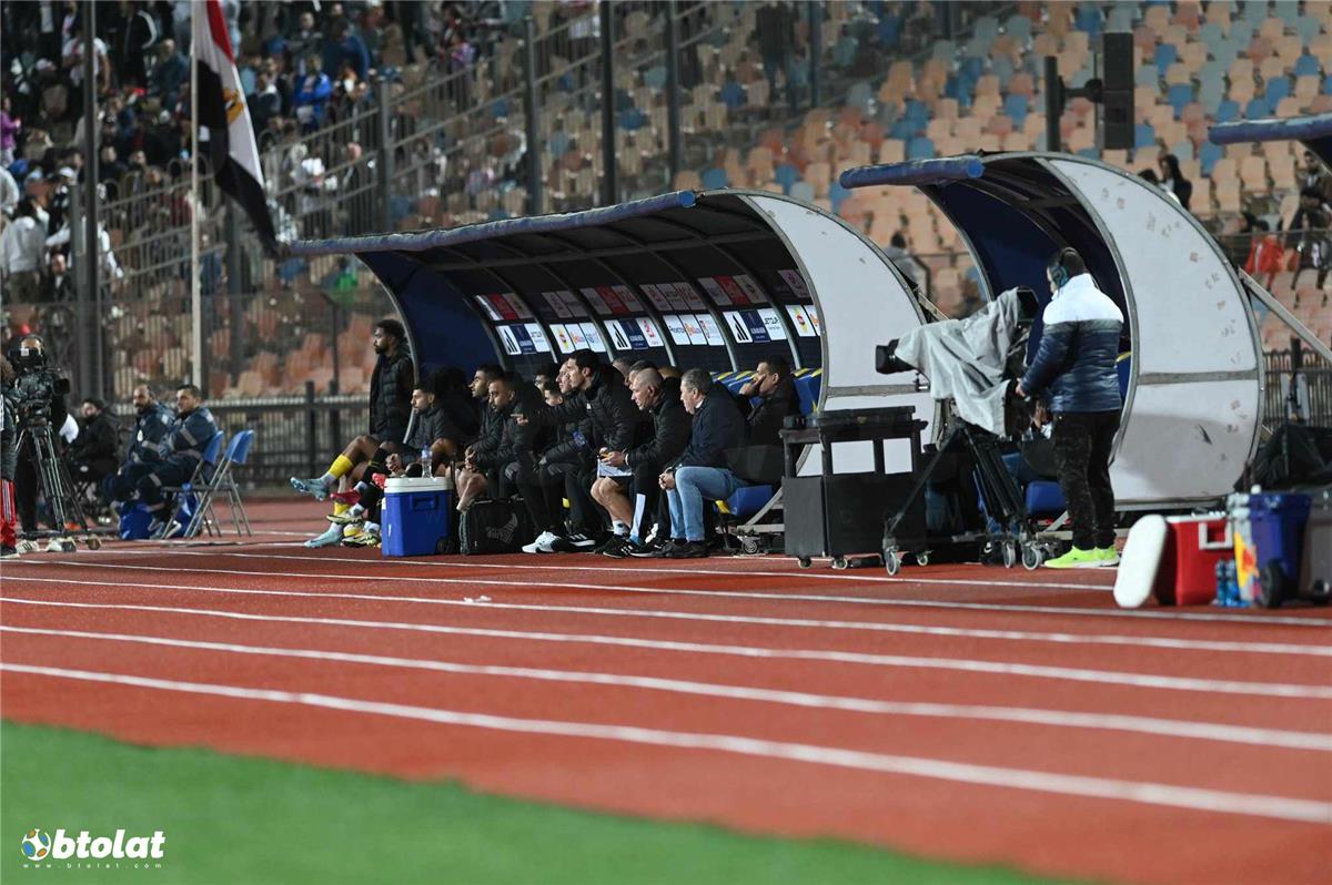 الكشف عن قائمة بدلاء الزمالك الرسمية لمباراة سيراميكا كليوباترا الحاسمة في كأس مصر