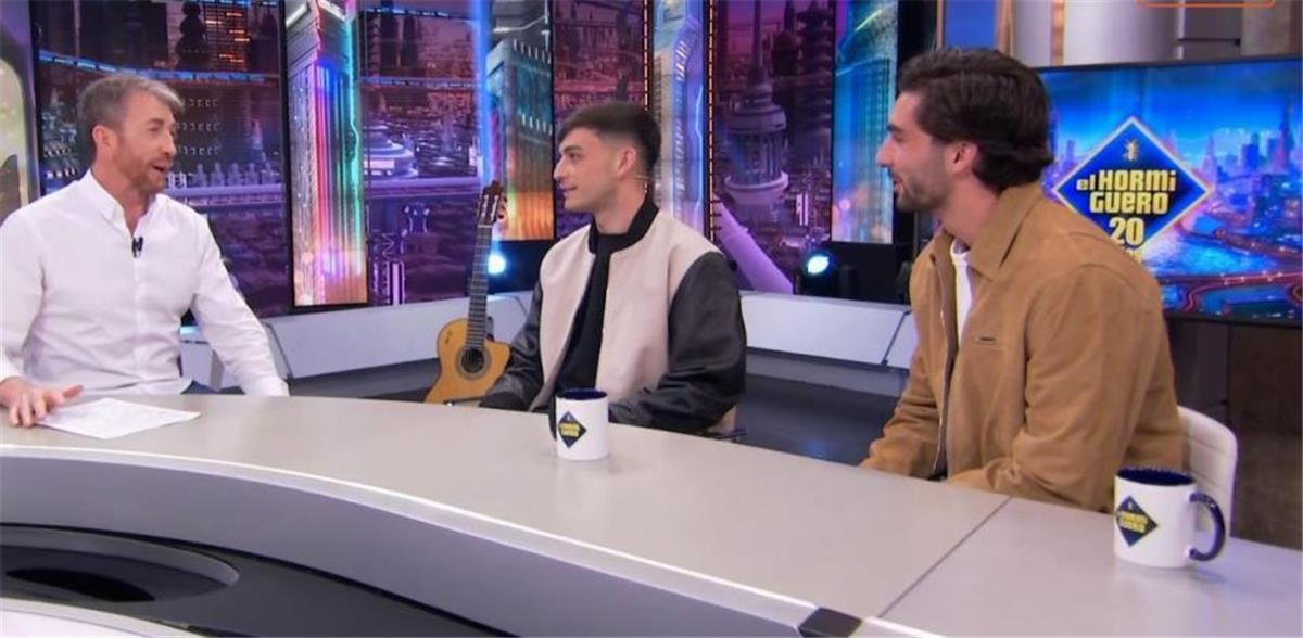 بيدري وفيران توريس يكشفان سرًا خاصًا: ما هي “عادة لامين يامال في رمضان” التي يمتنع عنها؟