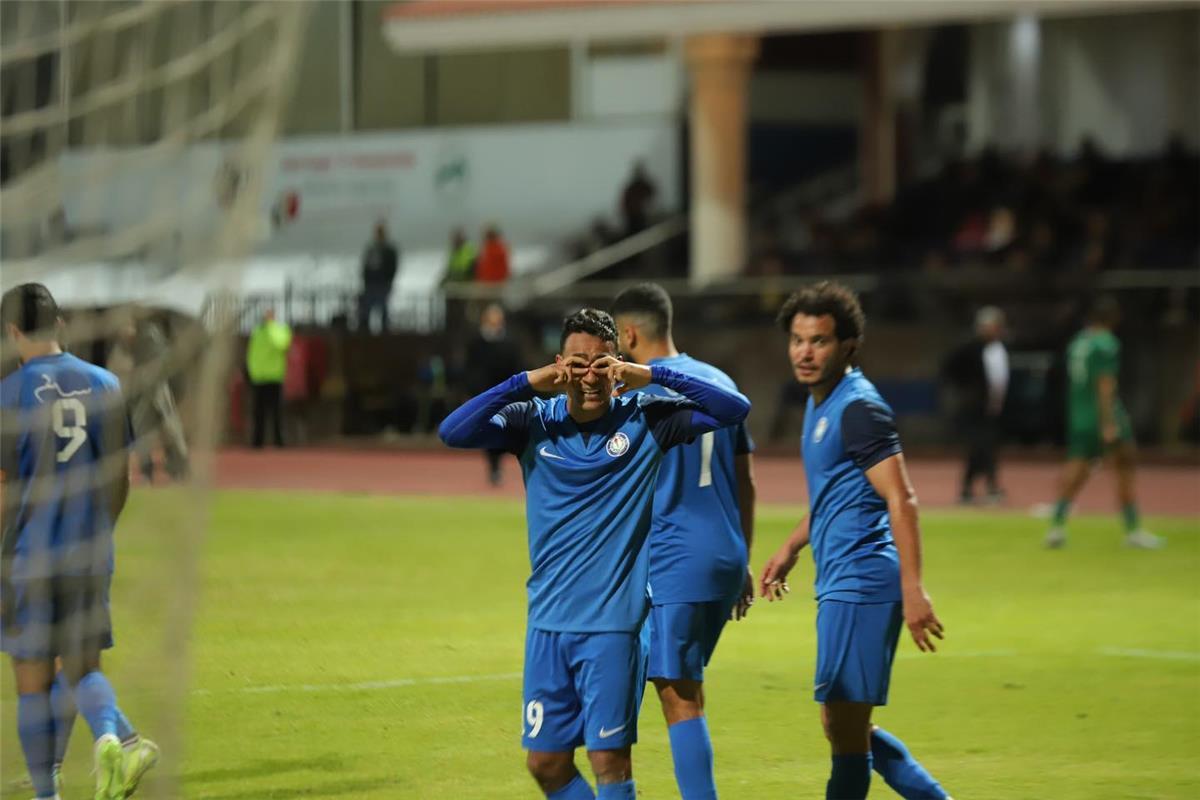 عمر الغنيمي يكشف عن مكافآت سموحة الخاصة بعد المنافسة على لقب الدوري المصري: قصة نجاح بموارد محدودة