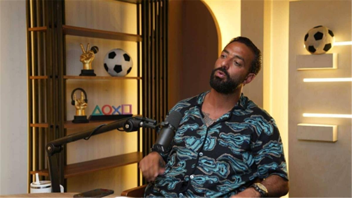 ميدو يُفجّرها: هل غياب التوازن في الأهلي يفقده بريقه ويُبعد الجماهير؟ تحليل نقدي